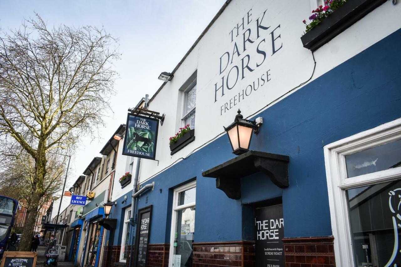 The Dark Horse Pub Hotel Bristol Eksteriør billede